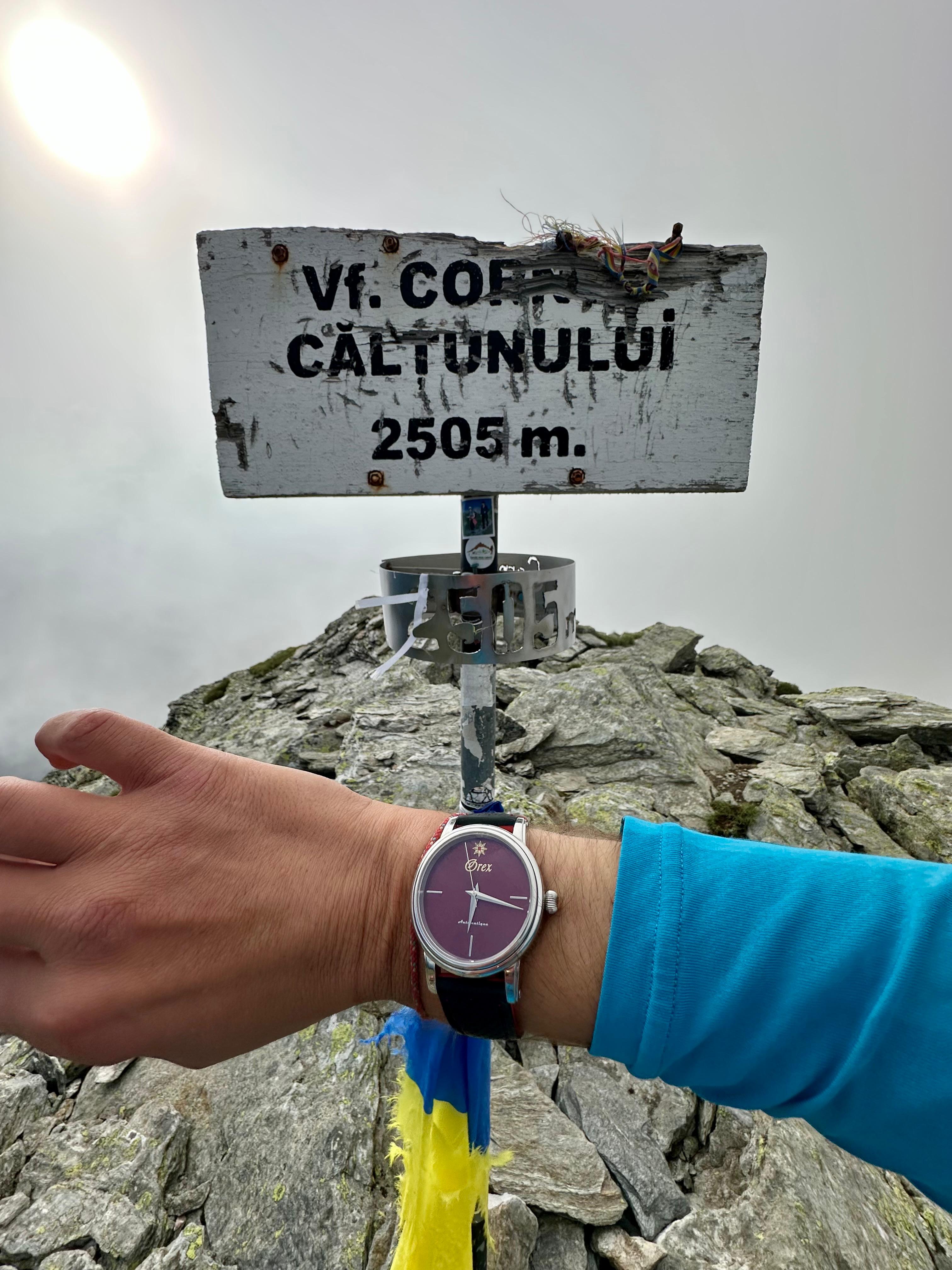 Adrian Ahrițculesei și Orex® pe vf Călțunului la 2505m
