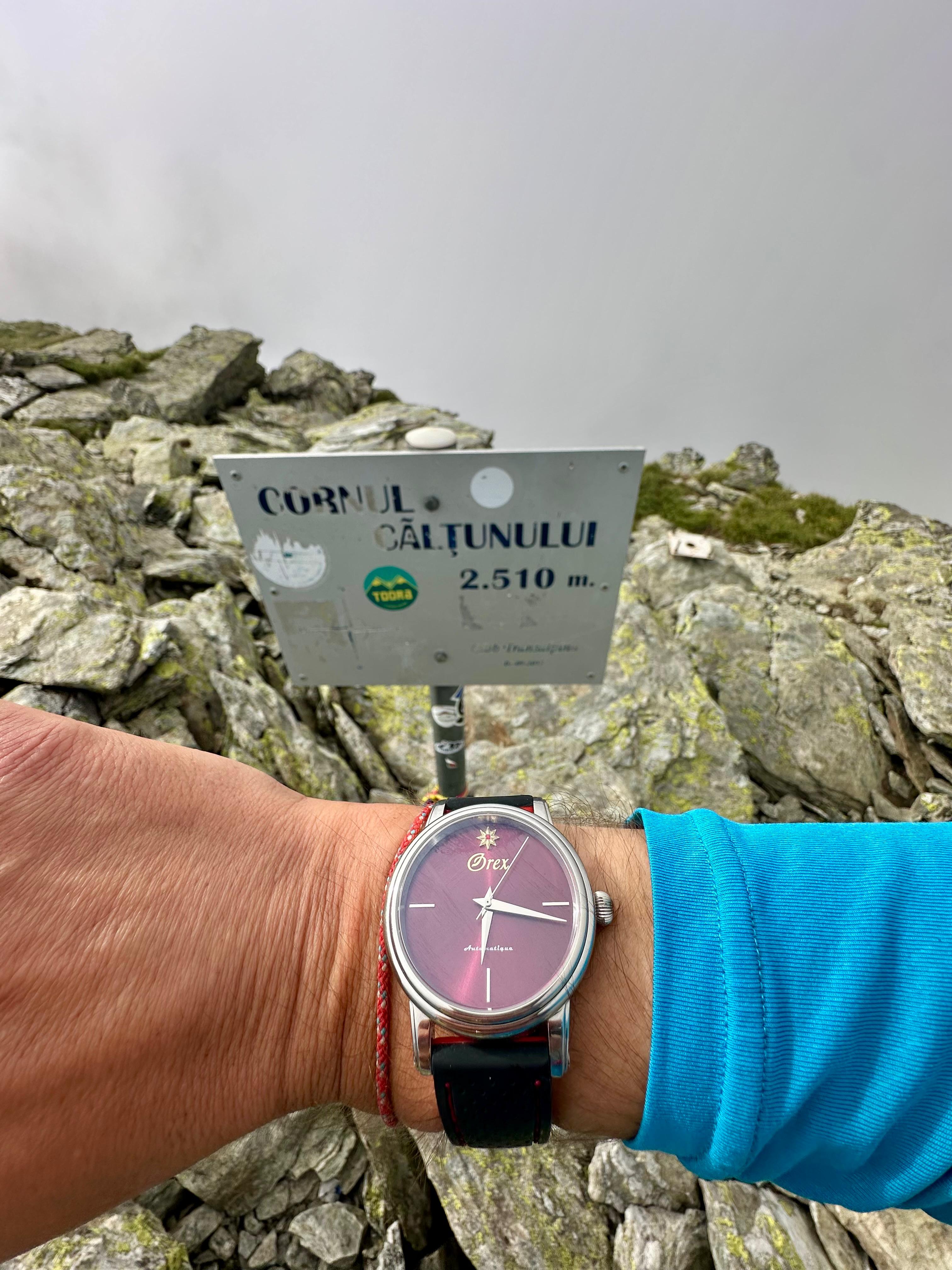 Adrian Ahrițculesei și Orex® pe vf Cornu Călțunului la 2510m