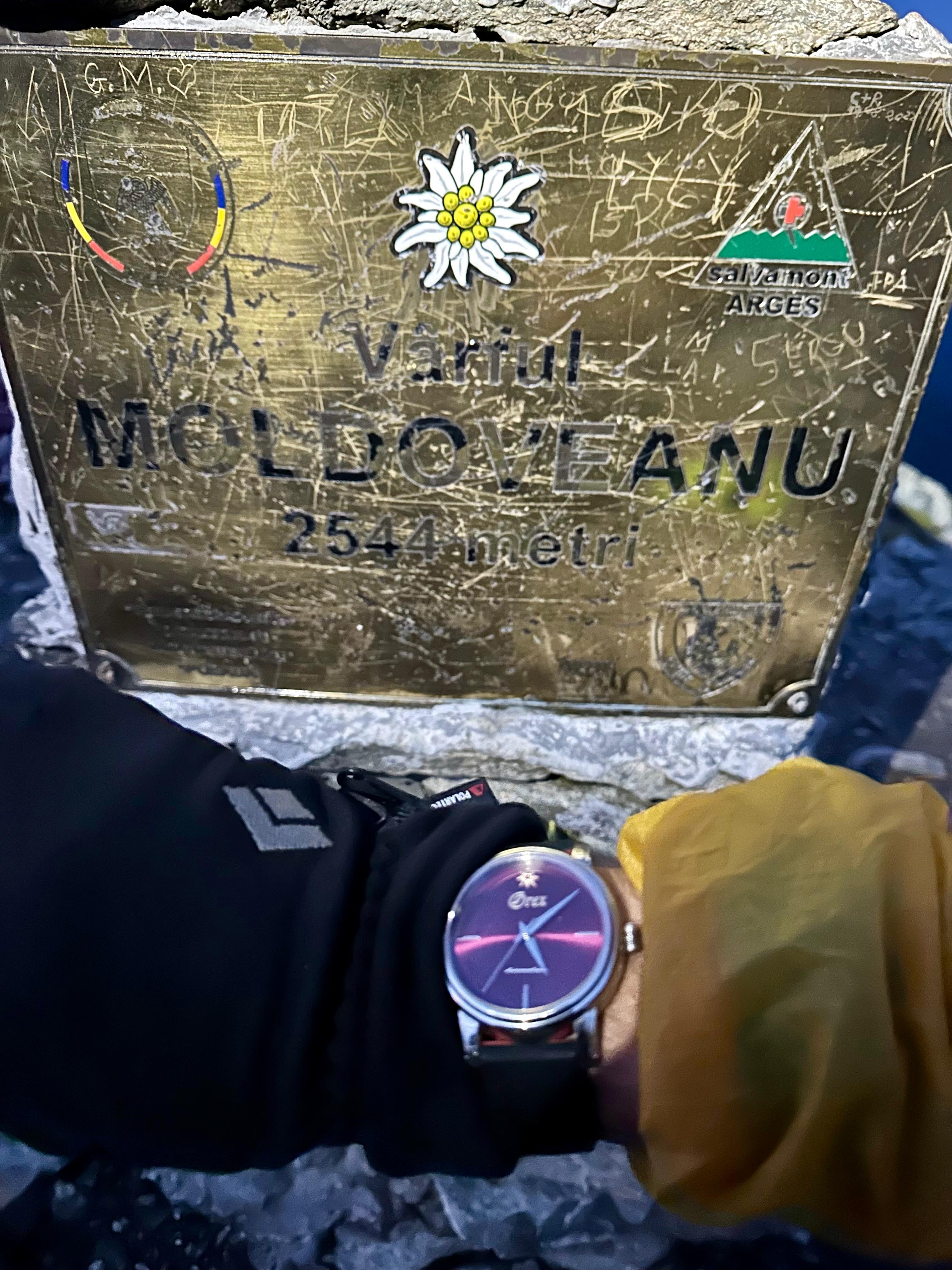 Adrian Ahrițculesei și Orex® pe vf Moldoveanu la 2544m