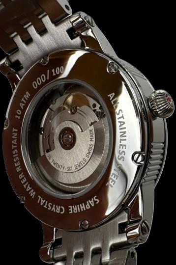 Capac spate cu geam transparent și mecanism Sellita SW200-1